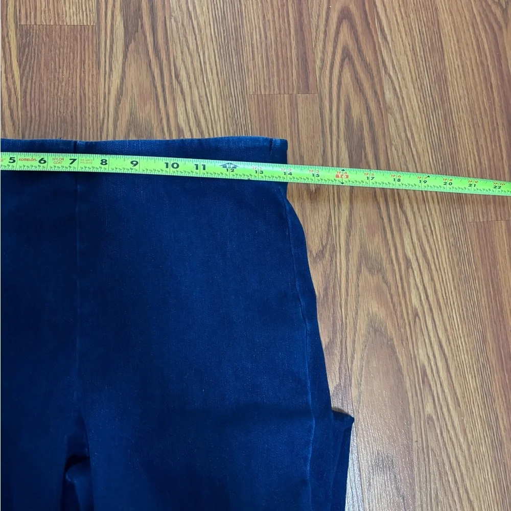 Good American pull on flare Jeans - Picture 5 of 6